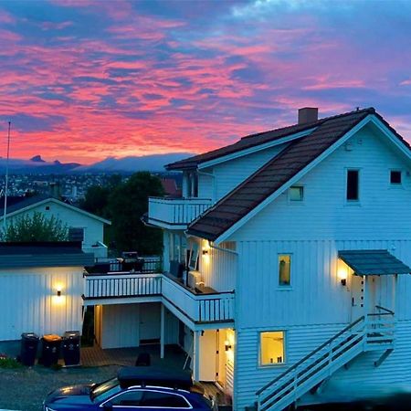 New! Modern - Central - Cozy Place By The Sherpa Stairs Tromsø Extérieur photo