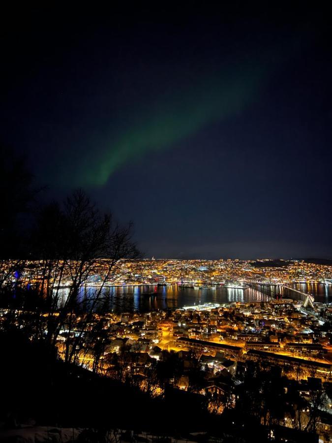 New! Modern - Central - Cozy Place By The Sherpa Stairs Tromsø Extérieur photo